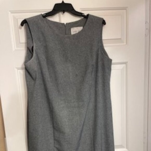 Ladies Suit and matching sheath dress - Picture 4 of 4